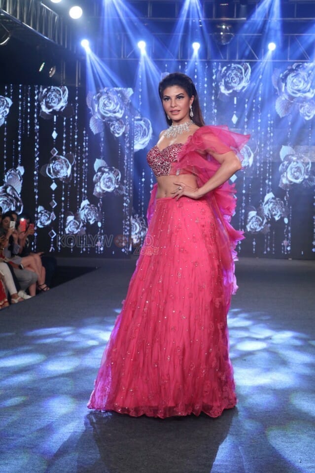 Jacqueline Fernandez Walks The Ramp As Showstopper For Designer Shehlaa Khan At The Wedding Junction Show Photos