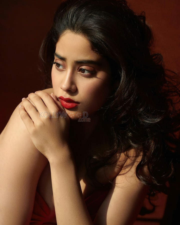 Janhvi Kapoor Gorgeous Close Up Picture