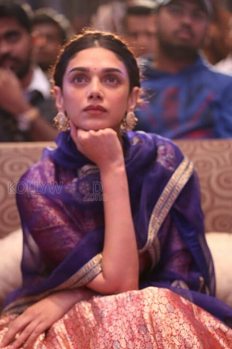 Kaatru Veliyidai Heroine Aditi Rao Hydari Pictures