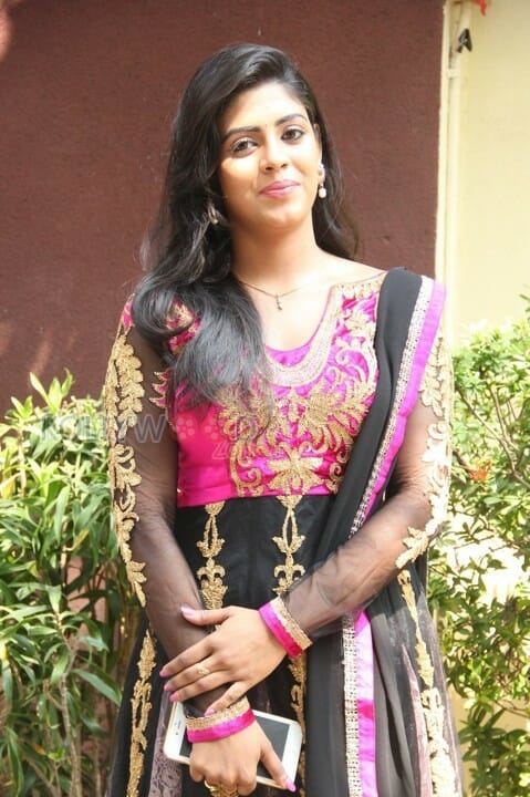 Kadhal Solla Neramillai Heroine Iniya Pictures