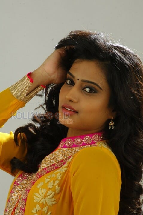 Kalkandu Movie Heroine Dimple Chopade Photos