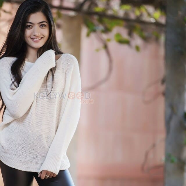 Kannada Actress Rashmika Mandanna Photos