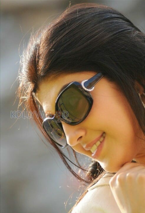 Kannada Beauty Pranitha Pictures