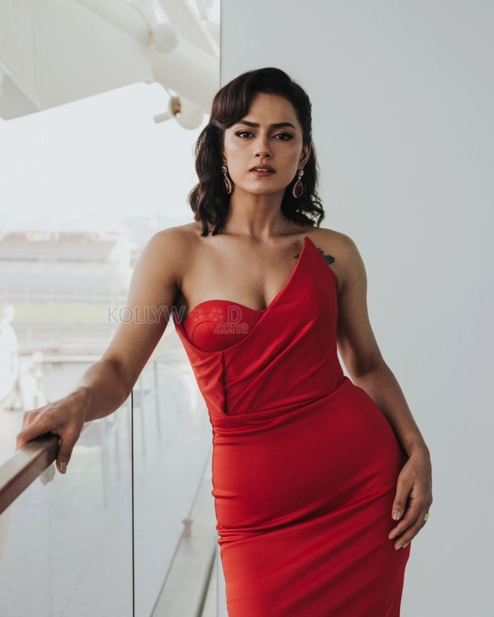 Kannada Heroine Shraddha Srinath Ravishing Red Dress Photos 03