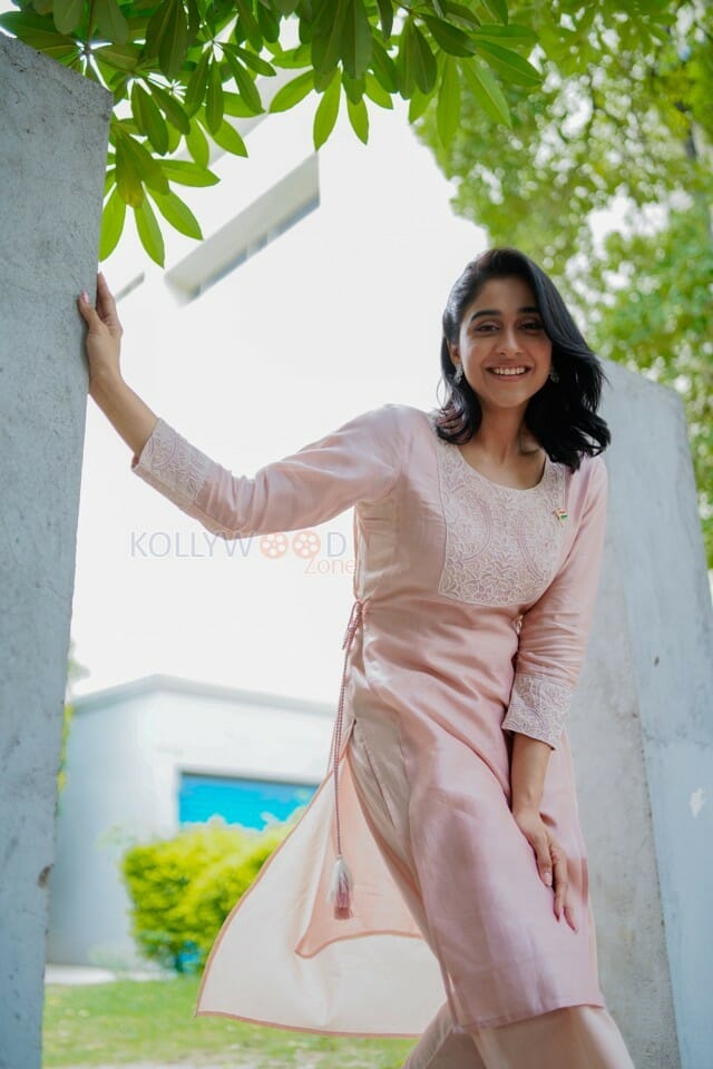 Kasada Thapara Actress Regina Cassandra Photos