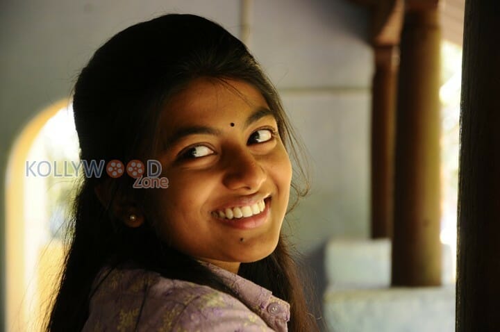 Kayal Movie Heroine Anandhi Photos