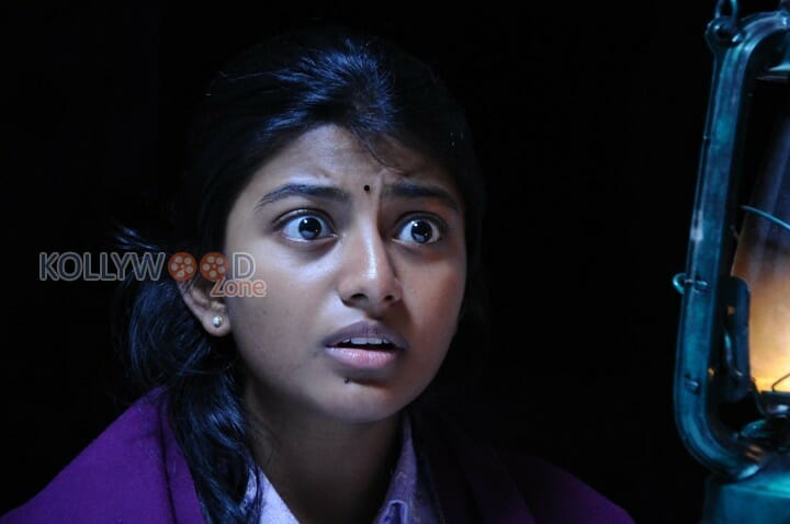 Kayal Movie Heroine Anandhi Photos