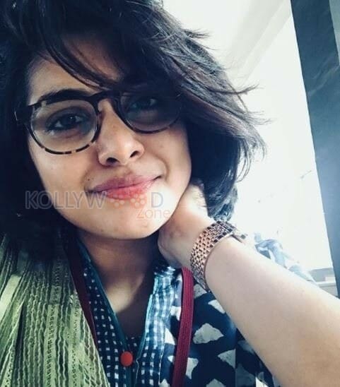 Kerala Actress Nivetha Thomas Candid Pictures