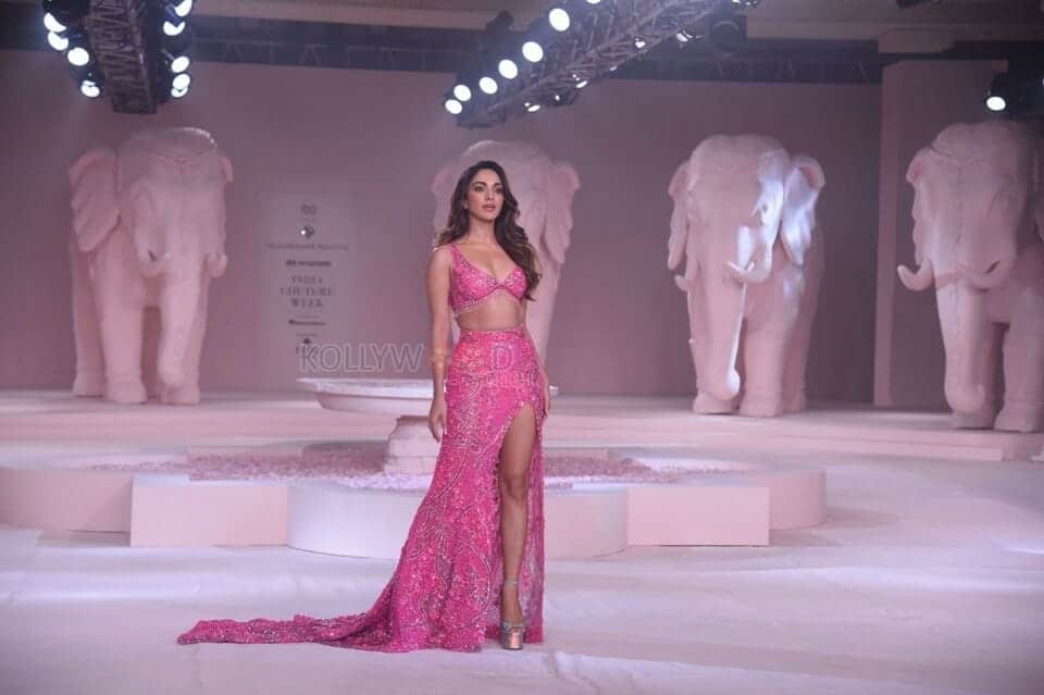 Kiara Advani India Couture Week Photos 01