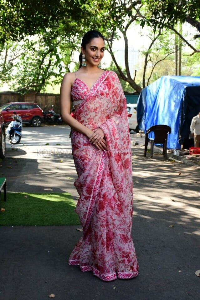 Kiara Advani in a Beautiful Saree 01