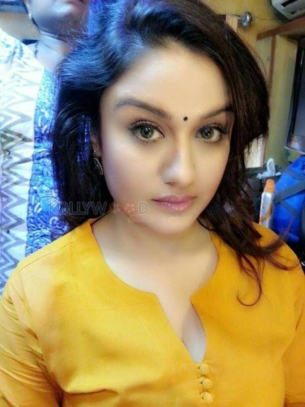 Kollywood Actress Sonia Agarwal Photos