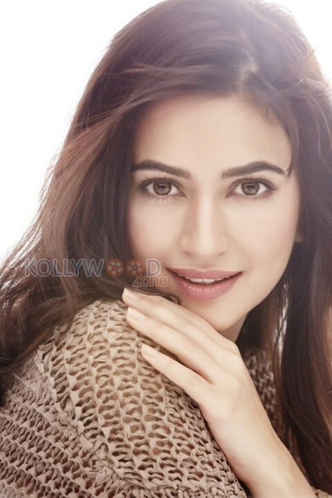 Kriti Kharbanda Photo Shoot Stills