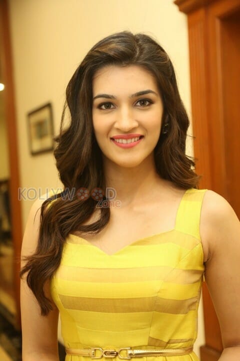 Kriti Sanon New Photos