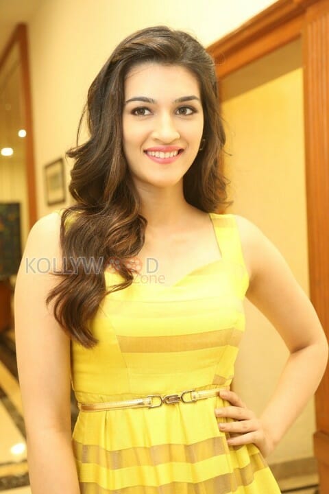 Kriti Sanon New Photos