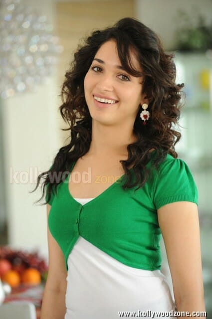 Latest Tamanna Sexy Pictures