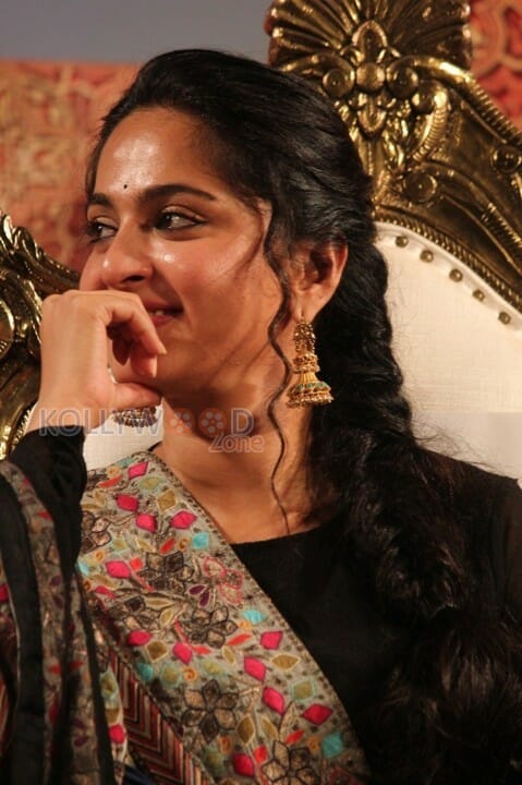 Lingaa Movie Heroine Anushka Shetty Photos