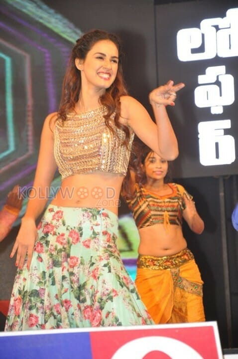 Loafer Movie Heroine Disha Patani Pictures