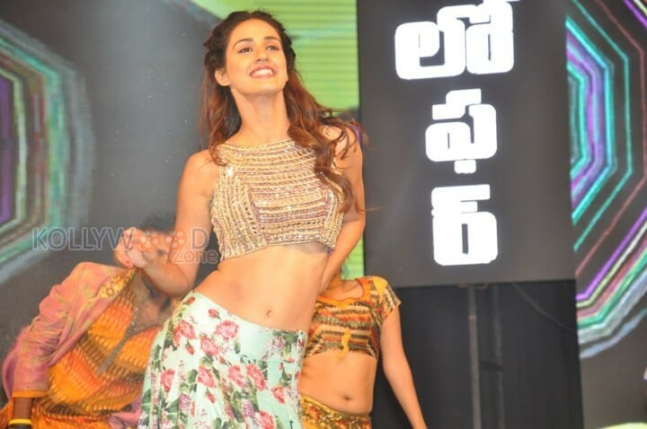 Loafer Movie Heroine Disha Patani Under Boob Pictures