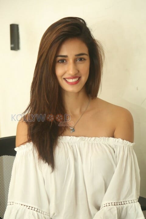 Loafter Telugu Movie Heroine Disha Patani Sexy Photos