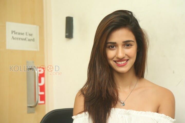 Loafter Telugu Movie Heroine Disha Patani Sexy Photos