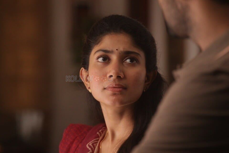 Lycavin Karu Movie Heroine Sai Pallavi Pictures