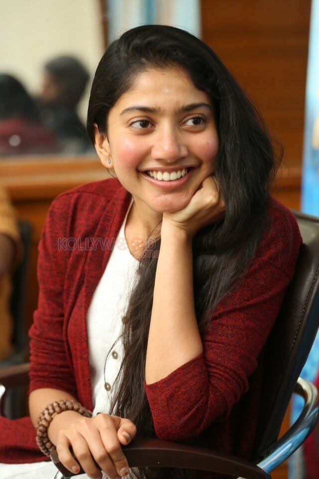 Maari Heroine Sai Pallavi Interview Stills