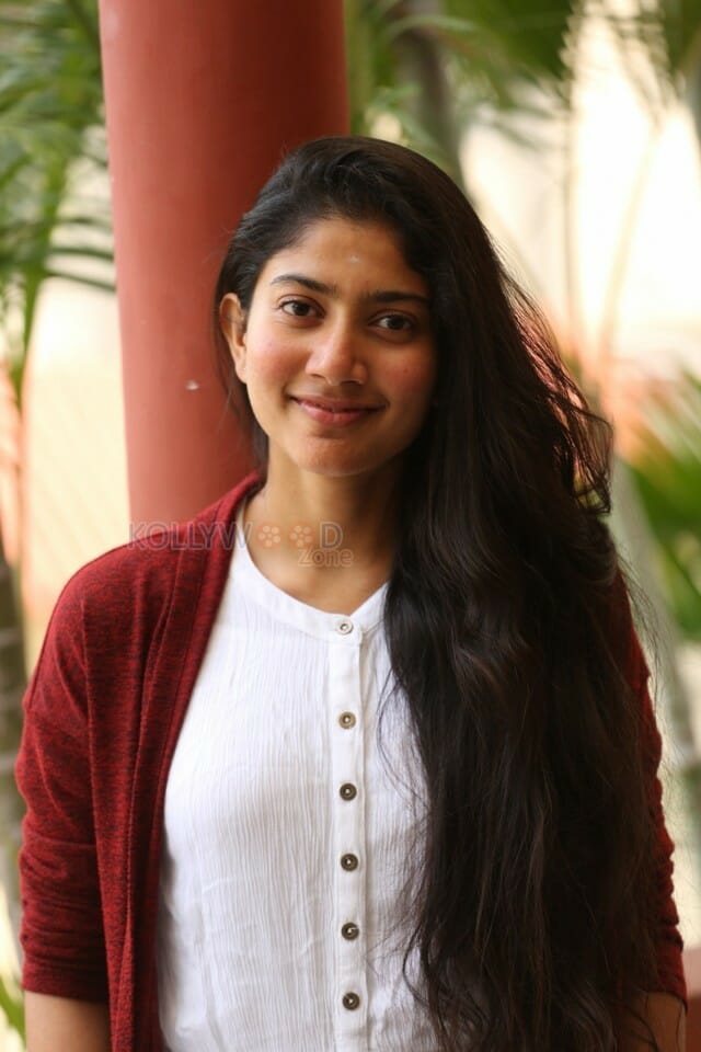 Maari Heroine Sai Pallavi Interview Stills