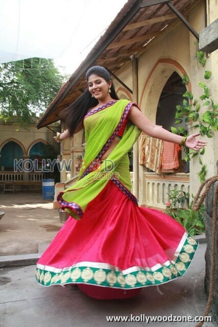 Madha Gaja Raja Movie Heroine Anjali Stills