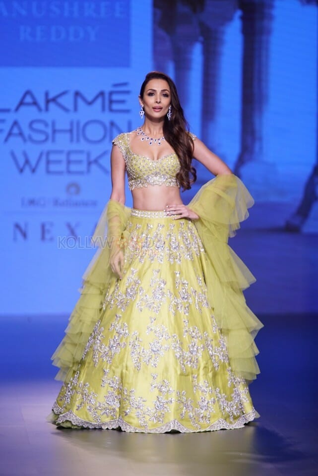 Malaika Arora At Anushree Reddy Show Stopper At Lakme Fashion Week Photos