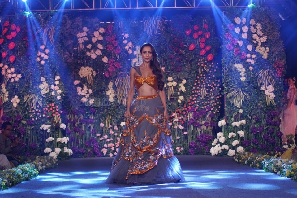 Malaika Arora Walks The Ramp As Showstopper For Designer Kehia At The Wedding Junction Show Photos