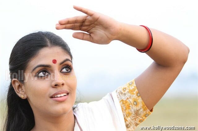 Malayalam Actress Iniya Sexy Pictures