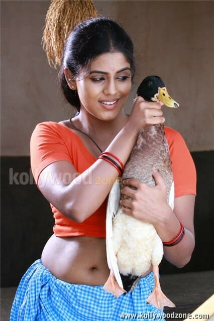 Malayalam Actress Iniya Sexy Pictures