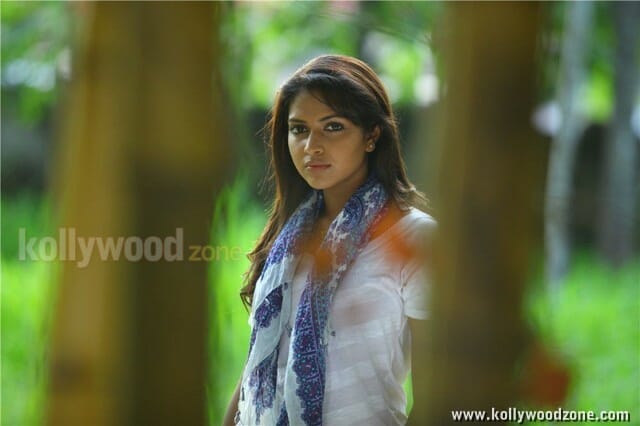 Mallu Babe Amala Paul In Run Baby Run Movie Pictures