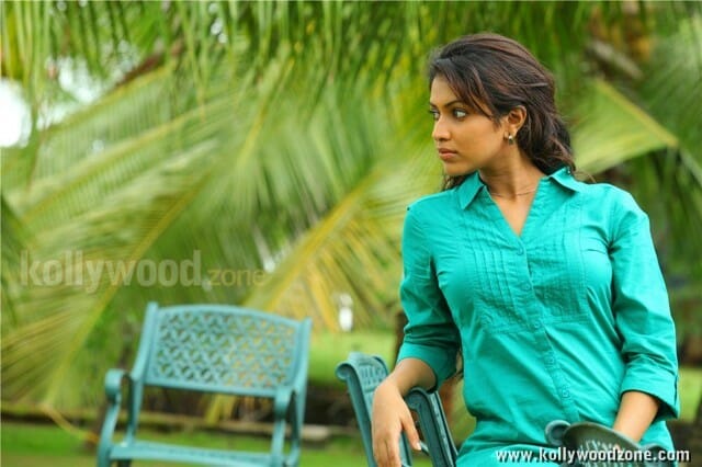 Mallu Babe Amala Paul In Run Baby Run Movie Pictures