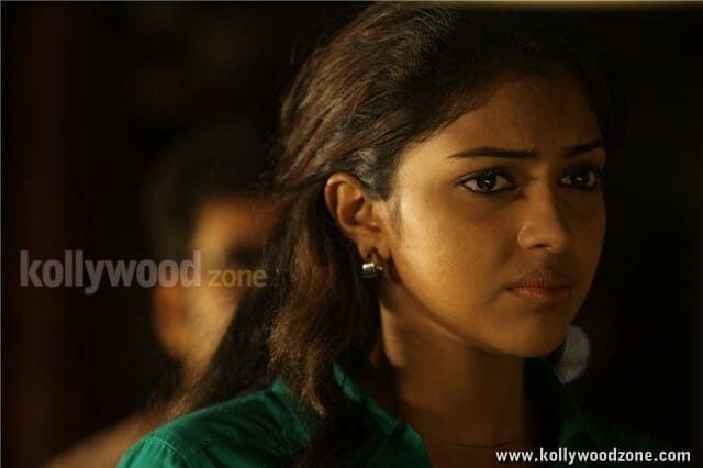 Mallu Babe Amala Paul In Run Baby Run Movie Pictures