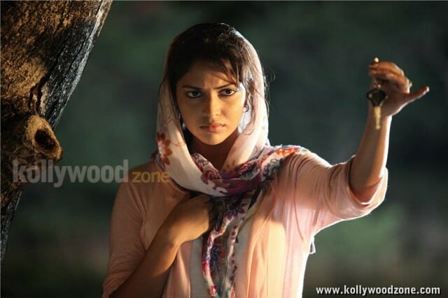 Mallu Babe Amala Paul In Run Baby Run Movie Pictures