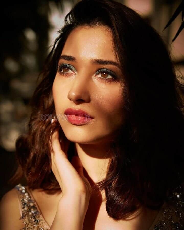 Milky Beauty Tamannaah Bhatia Gorgeous Photos 01