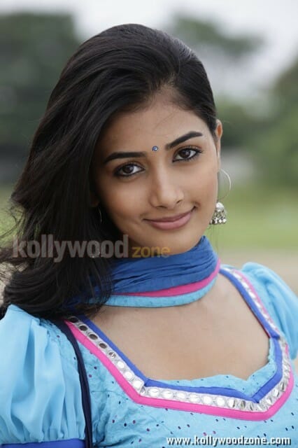 Model Pooja Hegde Stills