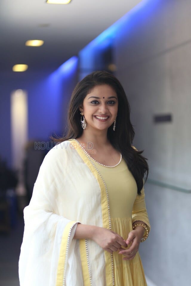 Nadigaiyar Thilagam Keerthi Suresh Photos