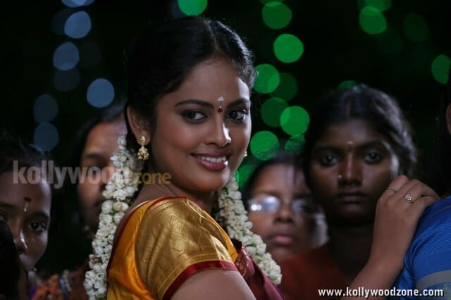 Nalanum Nandhiniyum Heroine Nandita Photos