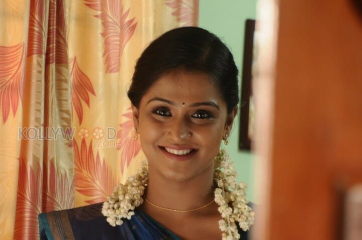 Nallu Polisum Nalla Irundha Oorum Movie Heroine Remya Nambeesan Photos