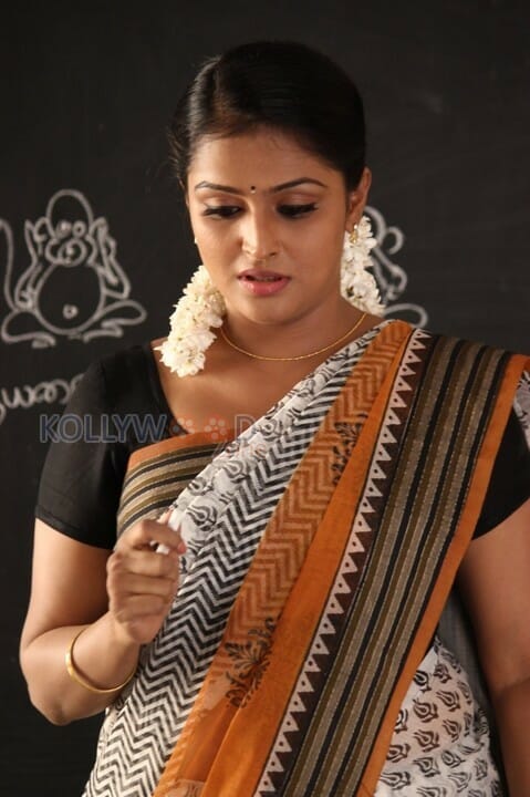 Nallu Polisum Nalla Irundha Oorum Movie Heroine Remya Nambeesan Photos