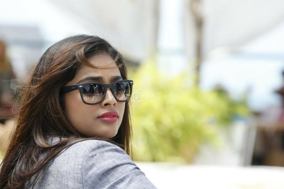 Nandhita Swetha New Photos