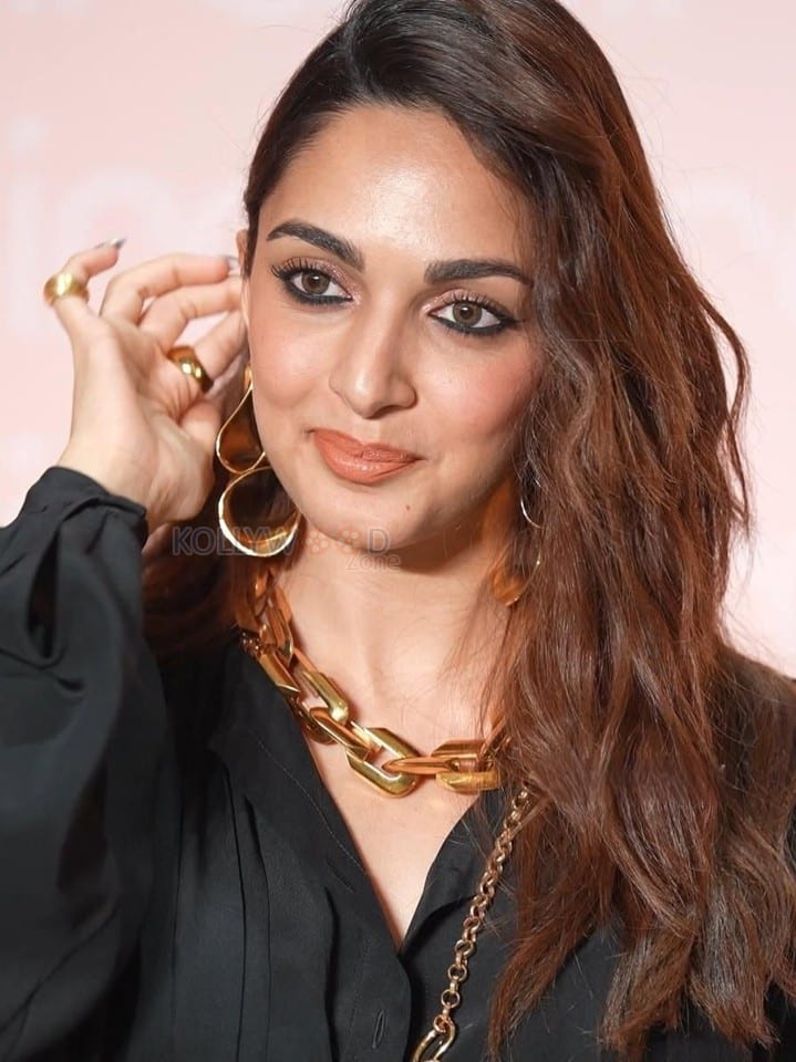 New Mommy Kiara Advani Radiant Photos 02