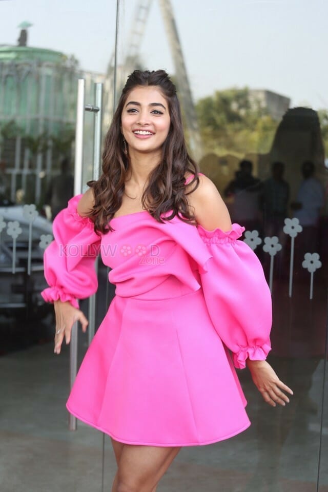 Pooja Hegde At Ala Vaikunthapurramuloo Thanks Meet Pictures