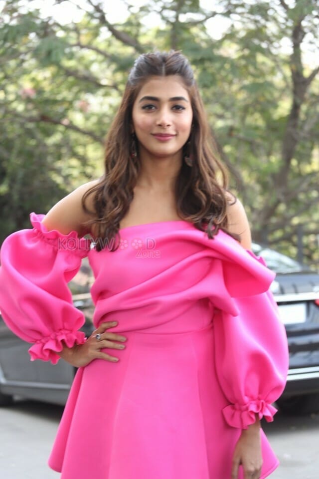 Pooja Hegde At Ala Vaikunthapurramuloo Thanks Meet Pictures