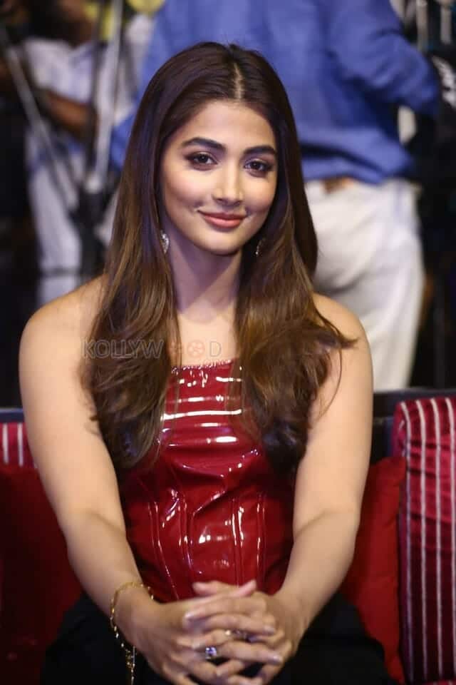 Pooja Hegde at Beast Movie Press Meet Pictures 06