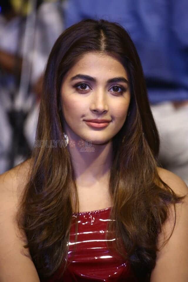 Pooja Hegde at Beast Movie Press Meet Pictures 07