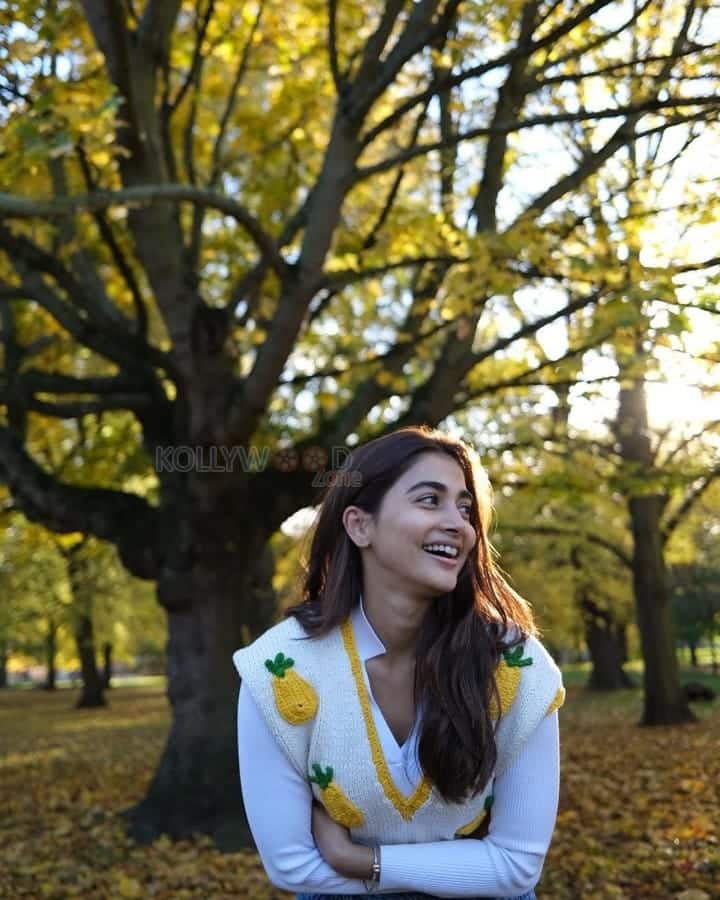 Pooja Hegde in Hyde Park London Pictures 01