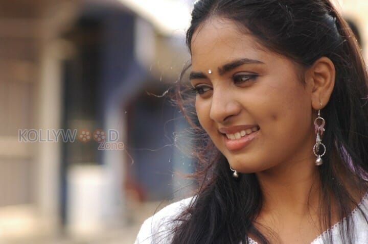 Puriyatha Anantham Puthithaga Aarambam Heroine Srushti Dange Pictures